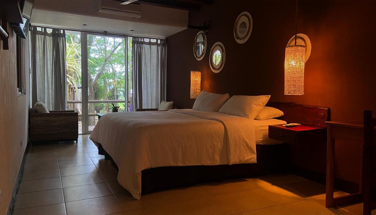 Hotel Maya Internacional Flores Exterior photo