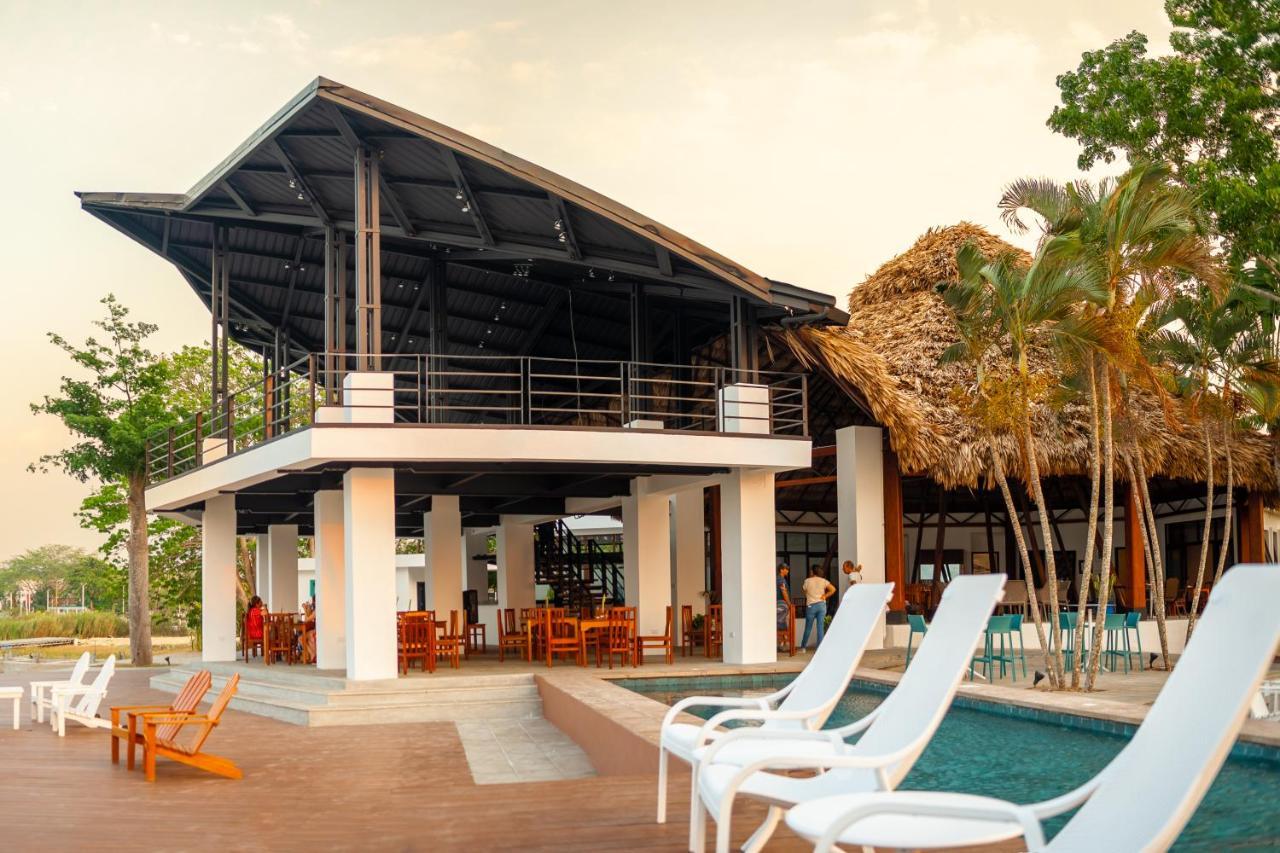 Hotel Maya Internacional Flores Exterior photo