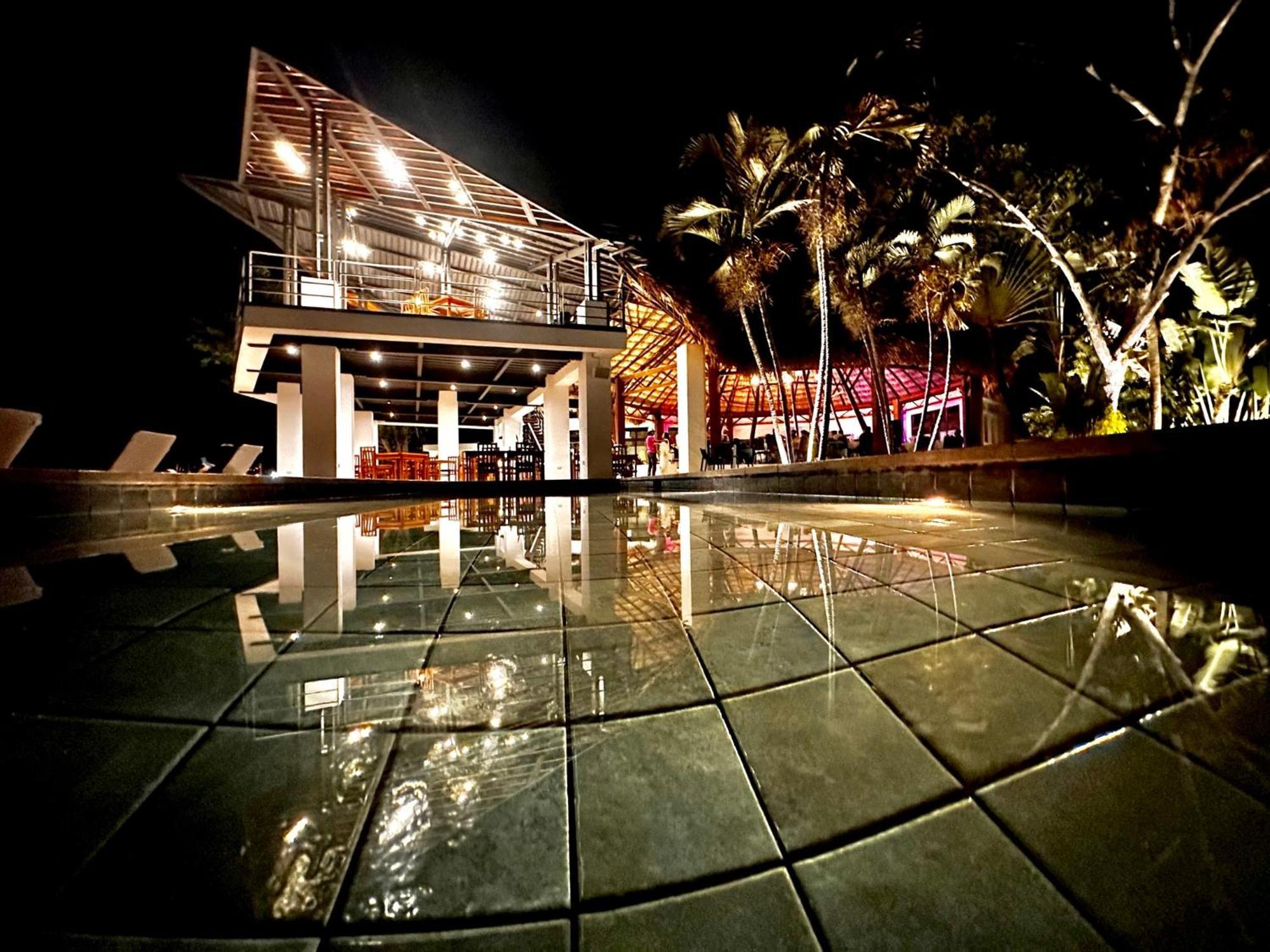 Hotel Maya Internacional Flores Exterior photo